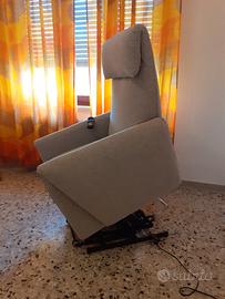 poltrona alzapersona..