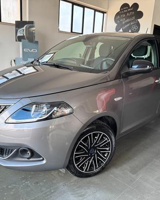 Lancia Ypsilon 1.0 FireFly Hybrid Gold - 2023