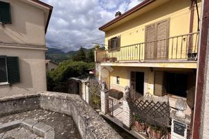 CASA SEMINDIPENDENTE A PICINISCO