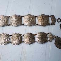 Bracciali e collane vintage