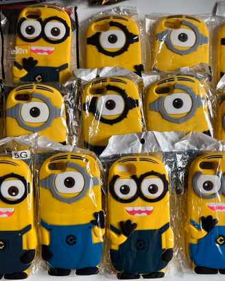 14 cover per iphone 5/5s Minions