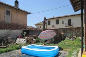 Immobile in asta di 238 m² con più di 5 locali a C
