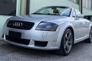 Audi TT 8n Roadster 150cv  interni Baseball