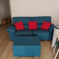 divano con pouf 