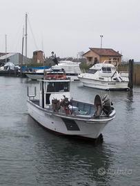 Barca da pesca con licenza