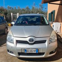 toyota corolla verso 5 posti