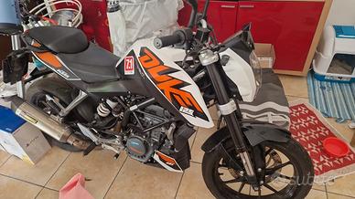 KTM DUKE 125CC 