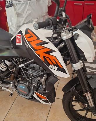 KTM DUKE 125CC 