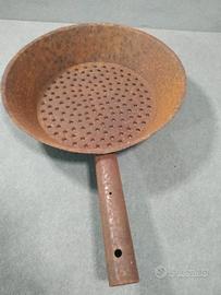 padella forata vintage 