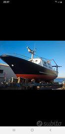 peschereccio con licenza a strascico 