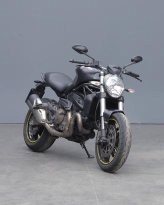 DUCATI Monster 821