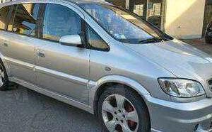 Opel Zafira anno 2004 2.0 dti SOLO RICAMBI