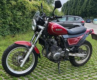 Suzuki Freewind XF 650 scrambler