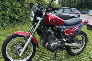 Suzuki Freewind XF 650 scrambler