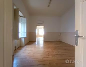 Locale Uffici Rif. A 006