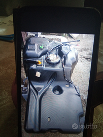 Serbatoio Nissan interstar 2004