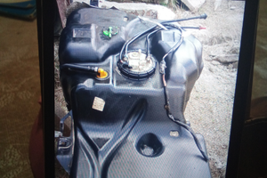 Serbatoio Nissan interstar 2004