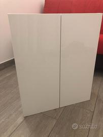 Mobile con ante bianco laccato lucido