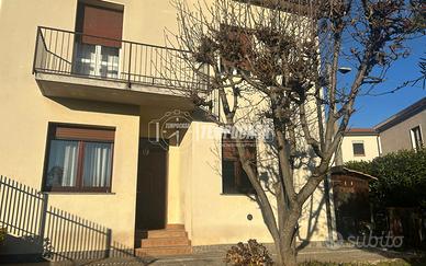 Trilocale arredato, con giardino, senza spese cond