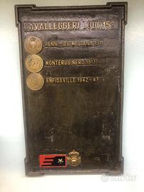 MEDAGLIERE IN OTTONE 15° CAVALLEGGERI LODI 25X15CM