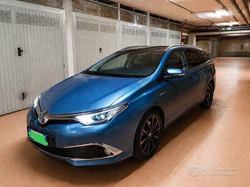 Toyota Auris Touring Sports 1.8 Hybrid Lounge