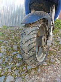 Copertone con cerchio 160/60-13