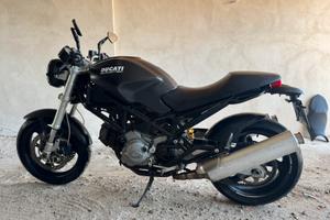 Ducati Monster 620 dark 24 kW con carter rotto