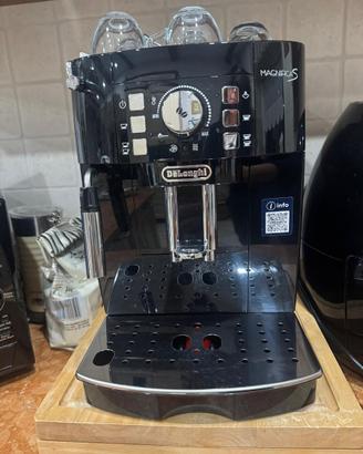 Macchina da caffè Delonghi Magnifica S