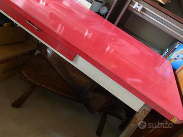 Tavolo in formica vintage anni ‘70