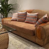 Stock poltrone, divani, tavoli in rattan