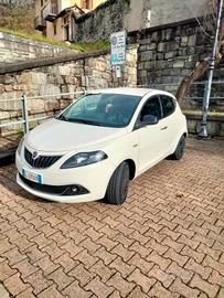 Auto Ypsilon 