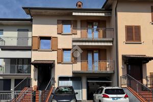 VILLA A SCHIERA A PIANICO