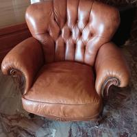 poltrone e divano in pelle