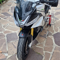 Aprilia tuono v4 2022