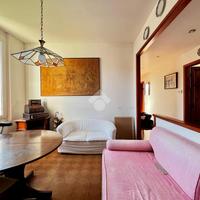 4 LOCALI A LA SPEZIA