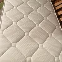 Letto singolo a molle insacchettate indipendenti