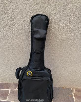 Chitarra Classica Yamaha Nera + Custodia RockBag