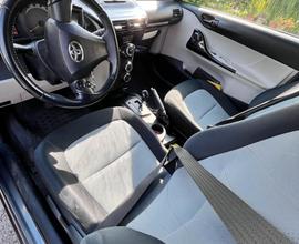 TOYOTA iQ - 2013