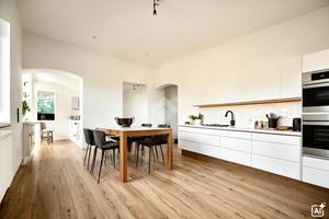 2 LOCALI A LA LOGGIA