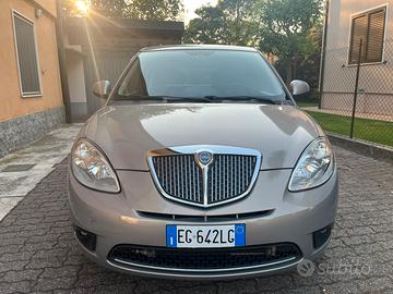 Lancia Y Ypsilon 1.2 Platinum Neopatentati