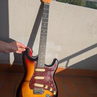 Chitarra elettrica Eko Come nuova + 2 plettri