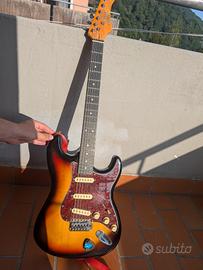 Chitarra elettrica Eko Come nuova + 2 plettri