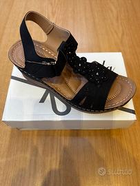 Sandali nuovi n.38