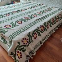 Coperta all'uncinetto in lana