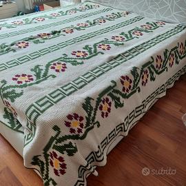 Coperta all'uncinetto in lana