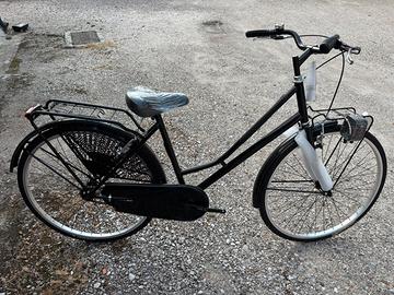 Bicicletta da città 28” donna nera  nuova