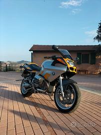 BMW r1100s