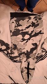 felpa adidas mimetica