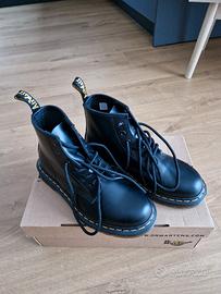 Dr. Martens 
