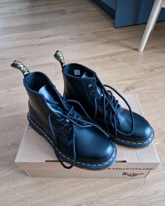 Dr. Martens 